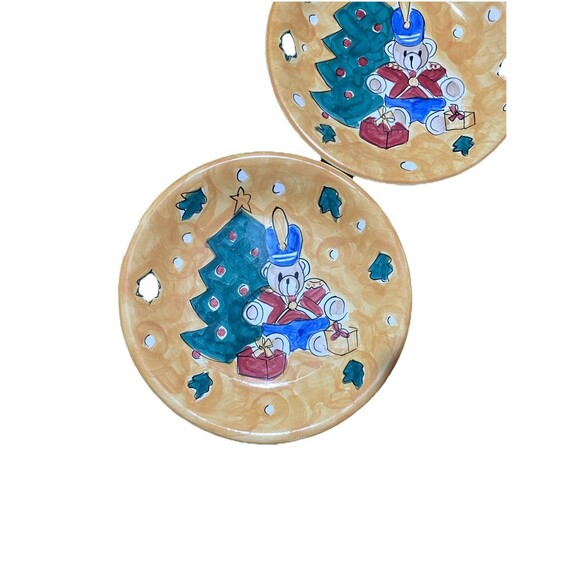 Three Gibson Festive Christmas Nutcracker Bear 11'1/8" Yellow Dinner Plates - Picture 4 of 11